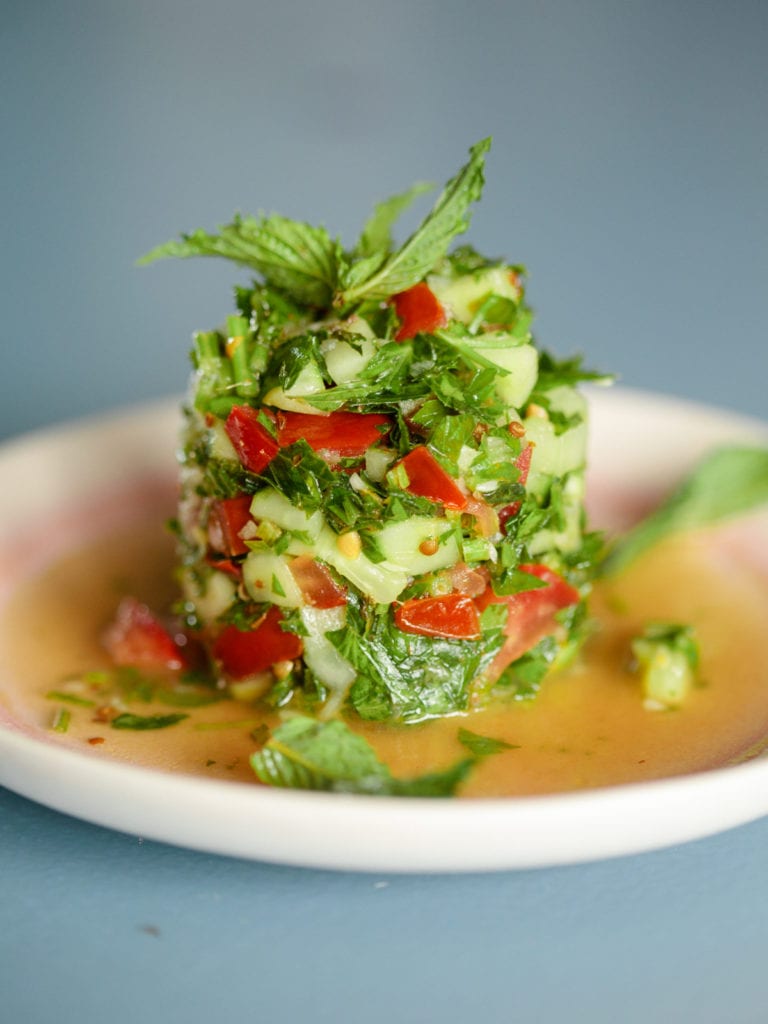 Orientalischer Tomaten-Gurkensalaten Varianten enthalten